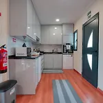 Cozy Cottage, 2br Terrace & Mountain Views Holiday home *
