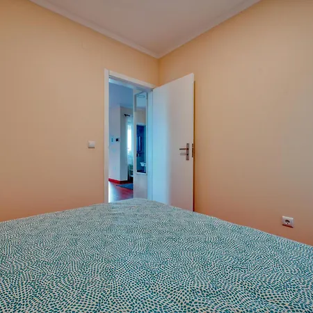 Cozy Cottage, 2br Terrace & Mountain Views * Santana (Madeira)