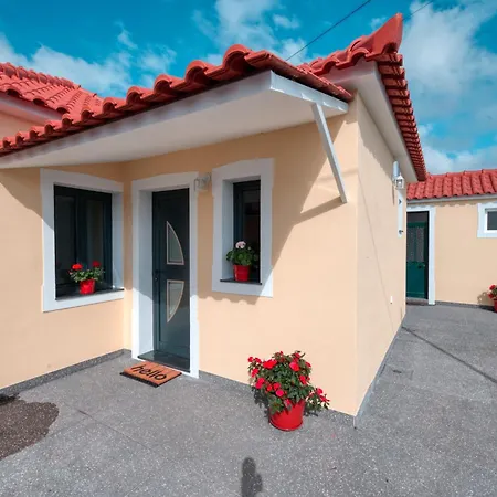Cozy Cottage, 2br Terrace & Mountain Views * Santana (Madeira)