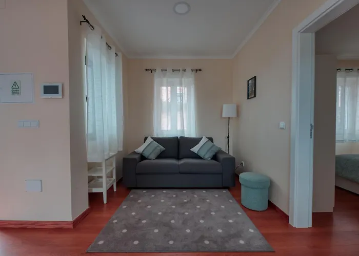 Cozy Cottage, 2br Terrace & Mountain Views * Santana (Madeira)