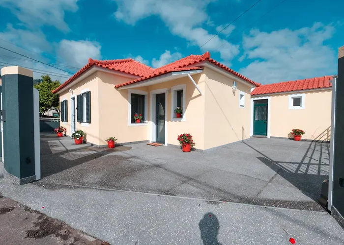 Cozy Cottage, 2br Terrace & Mountain Views *